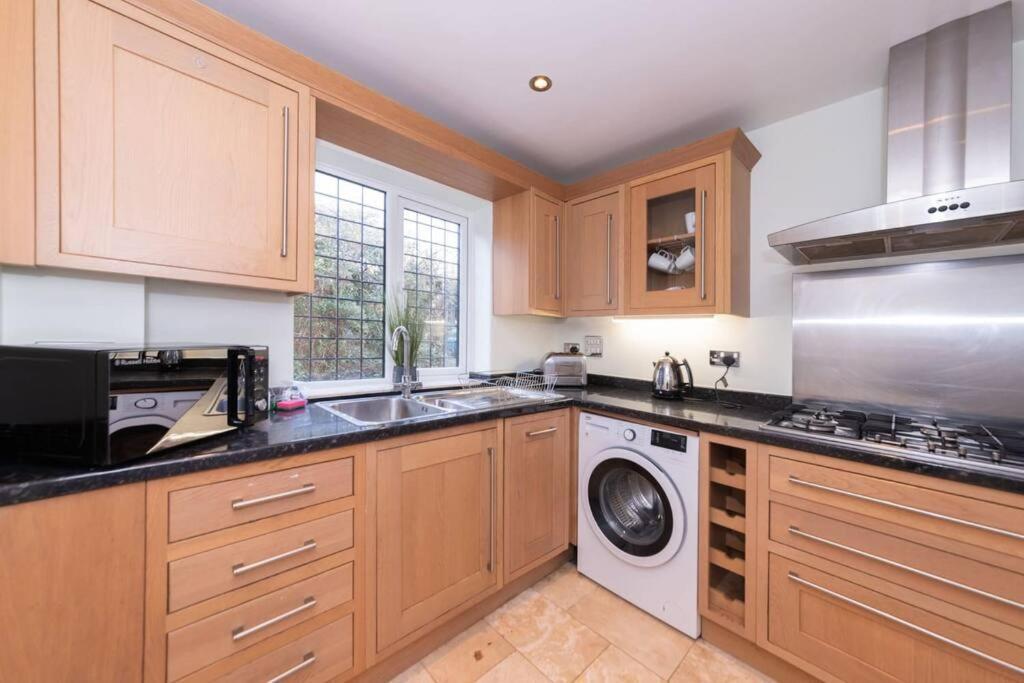 Ratby House - Spacious 3 Bed With Garden & Parking Earley Exterior foto